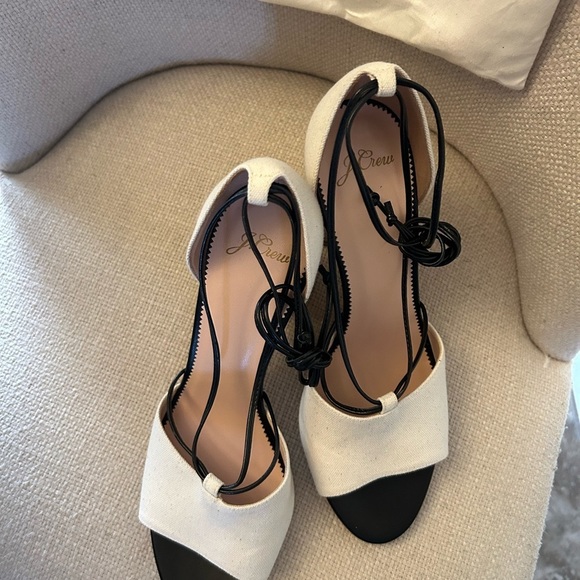 J Crew Stella Heels, Canvas and Leather, Never Worn, Size 10, includes shoe bag. - Picture 6 of 9